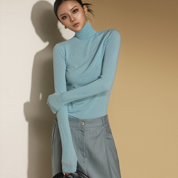 E3590 スリム タートルネック トップ