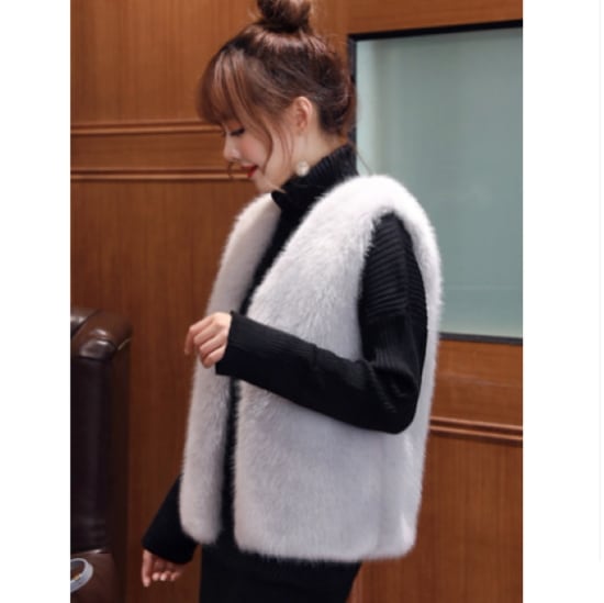 【取寄：納期2週間】フェイクファーベスト レディース ベスト 羽織 アウター おしゃれ カジュアル お出掛け ノースリーブ 秋冬 フェイクファー ふわふわ あたたかい シンプル 無地