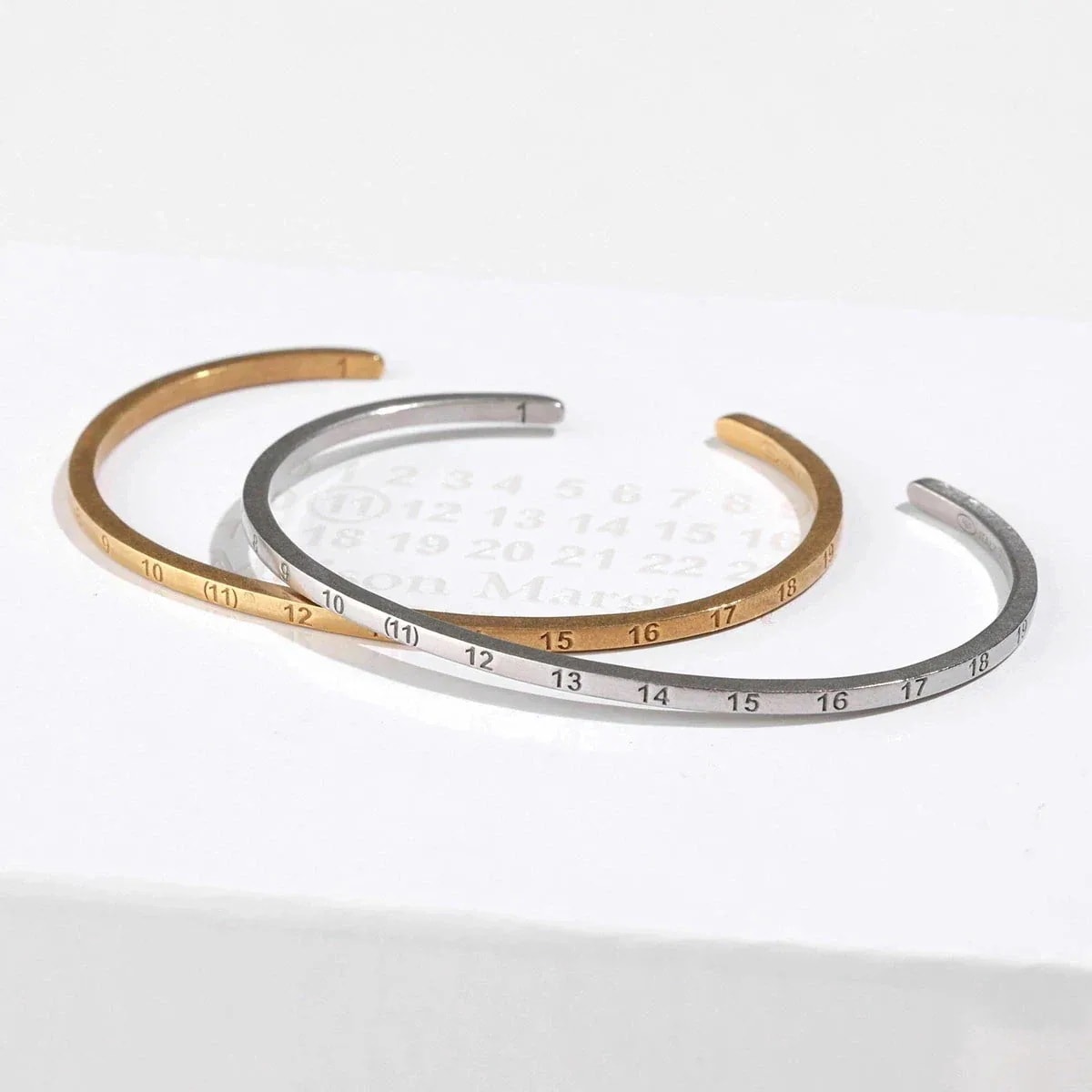 MAISON MARGIELA 11 メゾンマルジェラ SI8UY0001 SV0129 メンズ 