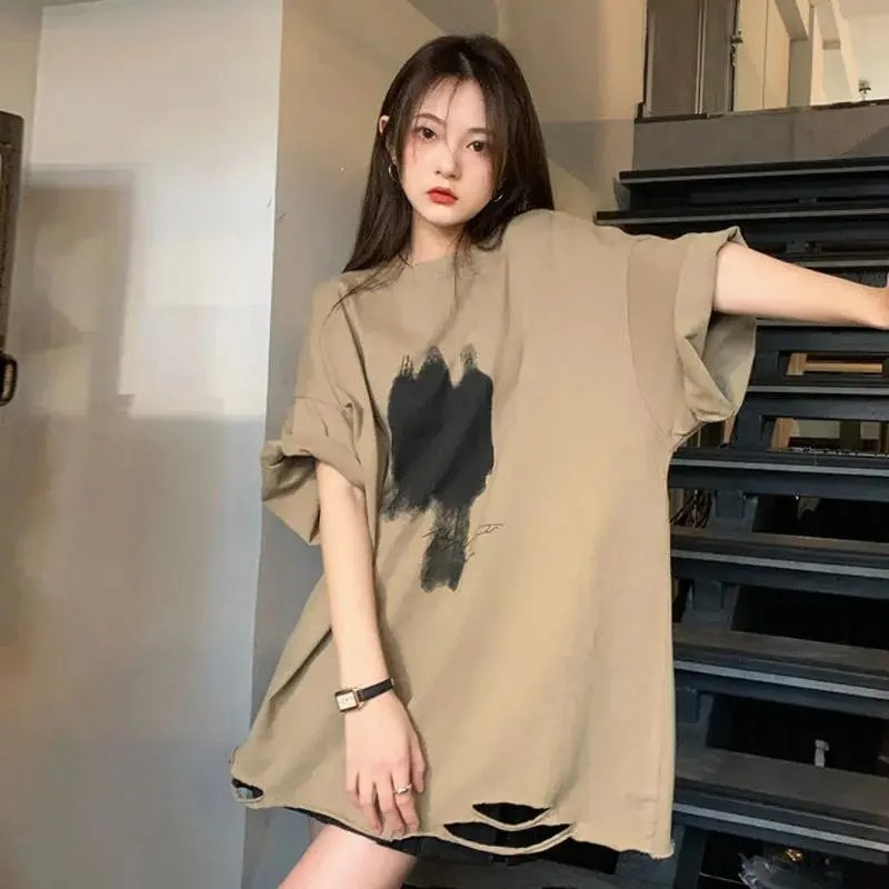 韓国ファッション Tシャツ 夏服 レディース 破れた トップス Tシャツ 原宿系 ゆったり 着痩せ 激安な