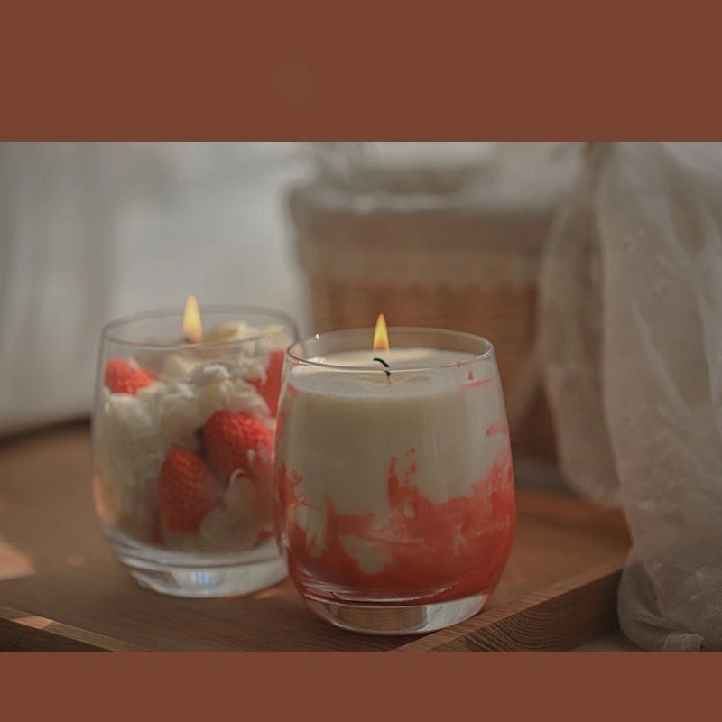 【送料無料】[甘いイチゴ]イチゴ牛乳 ストロベリーケーキ アロマキャンドル 友達へのプレゼント 誕生日プレゼント