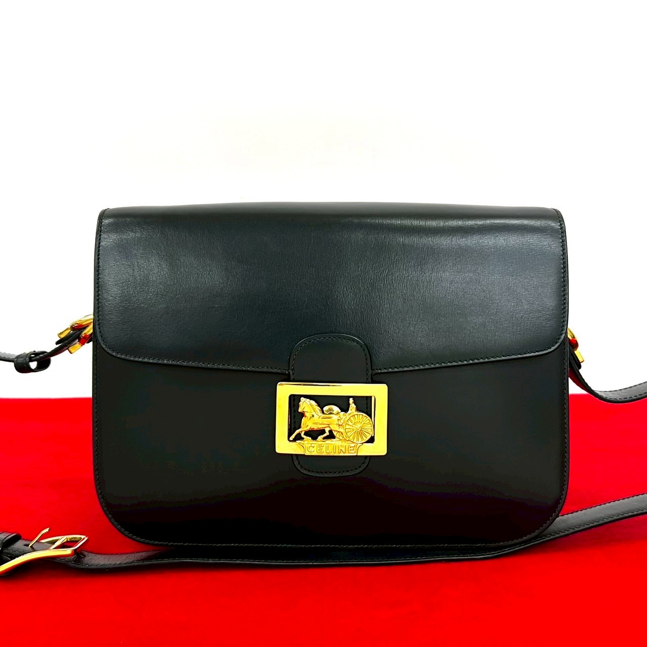 ヴィンテージ 馬車金具ショルダーバッグ レザー ブラック 32630