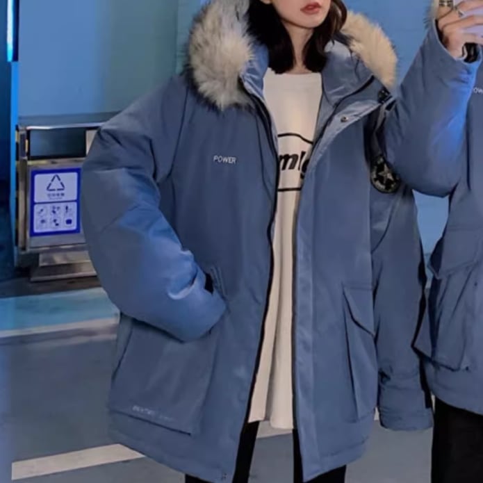 レディース ジャケット コート アウター 上着 ファー 前開き 長袖 ボリューム袖 フード ワイド オーバーサイズ ファスナー ポケット ファー フェイクファー 厚手 かわいい 大人可愛い シンプル