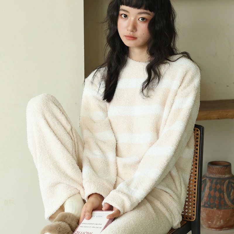 お財布に優しい暖 ラウンドネックと上下セット 部屋着 ボーダー柄 もこもこ 着る毛布 レディース SALE&半額商品多数&お得ウェア