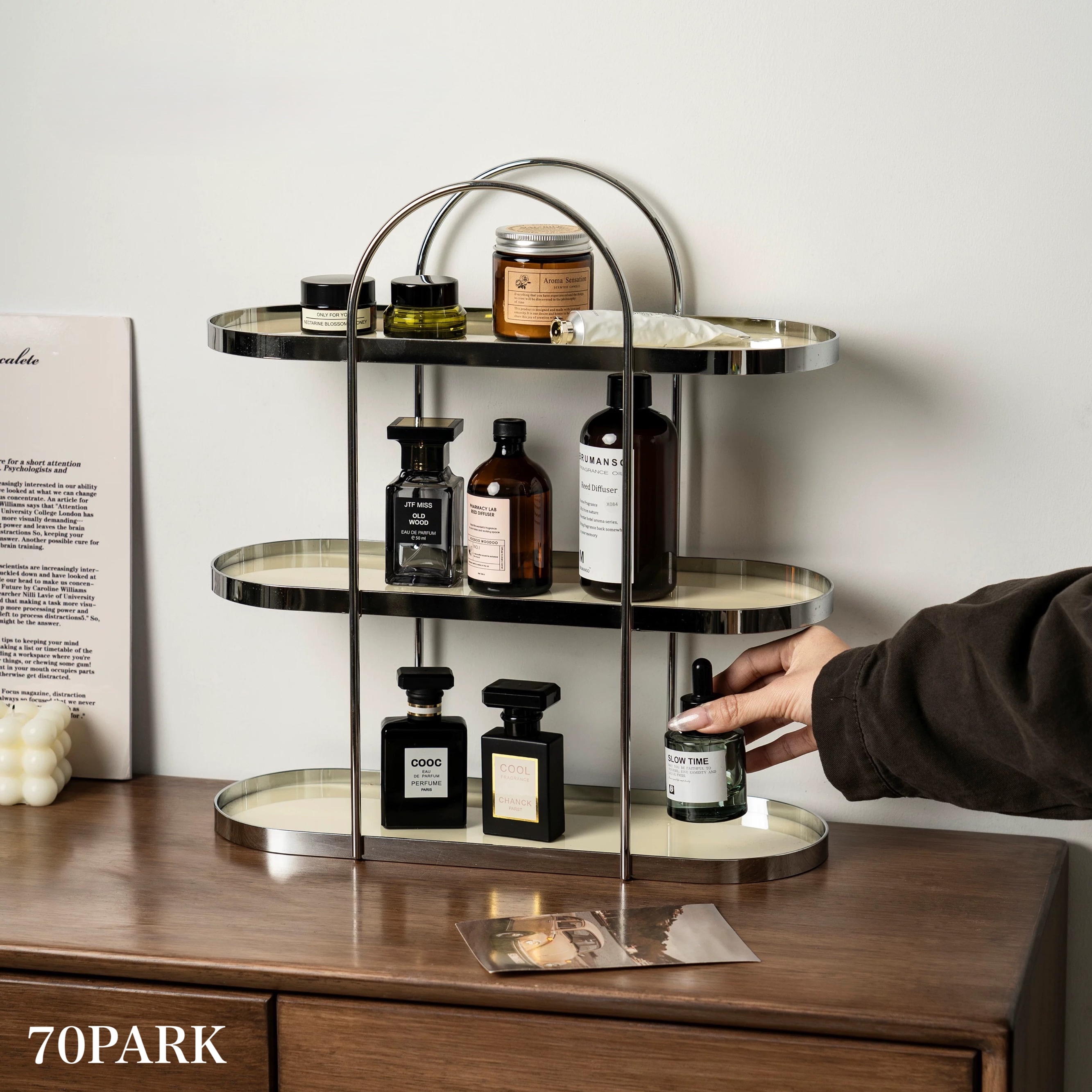 シルバー アーチ フレーム オーバル型 三段 収納 ラック 全2色 香水収納 おしゃれ 韓国インテリア 韓国雑貨 韓国っぽ インテリア雑貨 韓国 コスメ収納 北欧 70PARK