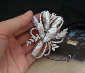 Grey freshwater pearl Brooch