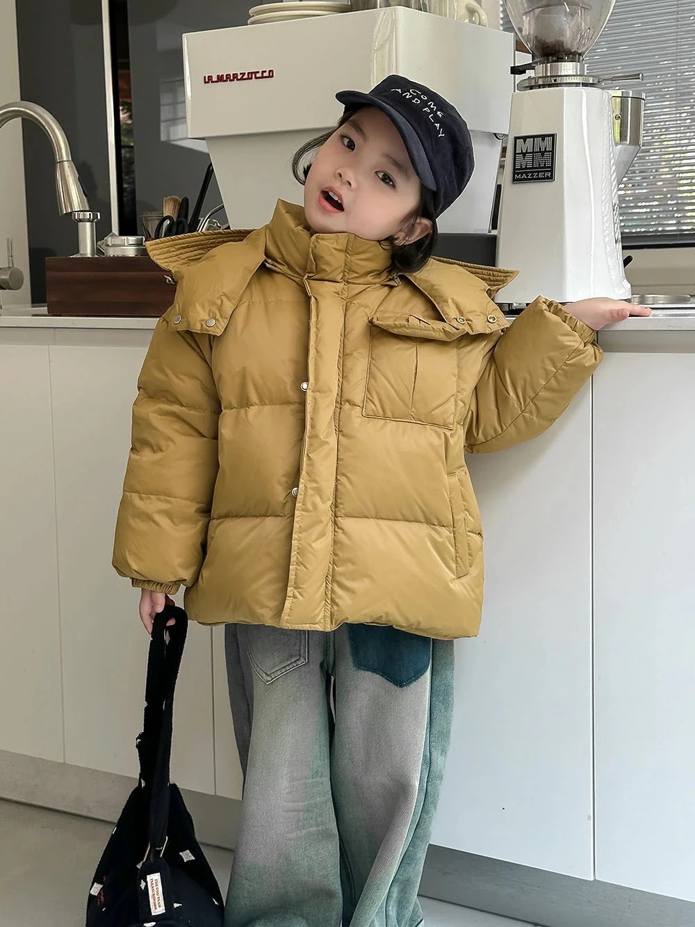 子供服2024冬新型韓国女子児童用白いアヒルの羽毛ダウンジャケット連帽長袖子供用保温コート
