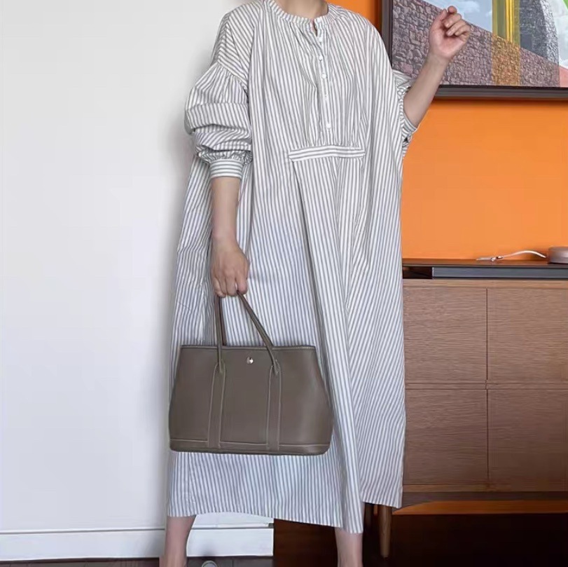 ワンピース シャツワンピース フレアワンピース ロング ロング丈 マキシ マキシ丈 長袖 Uネック フレア Aライン かわいい 大人可愛い きれいめ シンプル カジュアル 上品 おしゃれ かっこいい