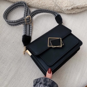 レディース バッグ かばん 鞄 レディースバッグ ショルダーバッグ 四角 スクエア 仕切り かわいい 大人可愛い きれいめ シンプル カジュアル 大人 上品 おしゃれ かっこいい レトロ