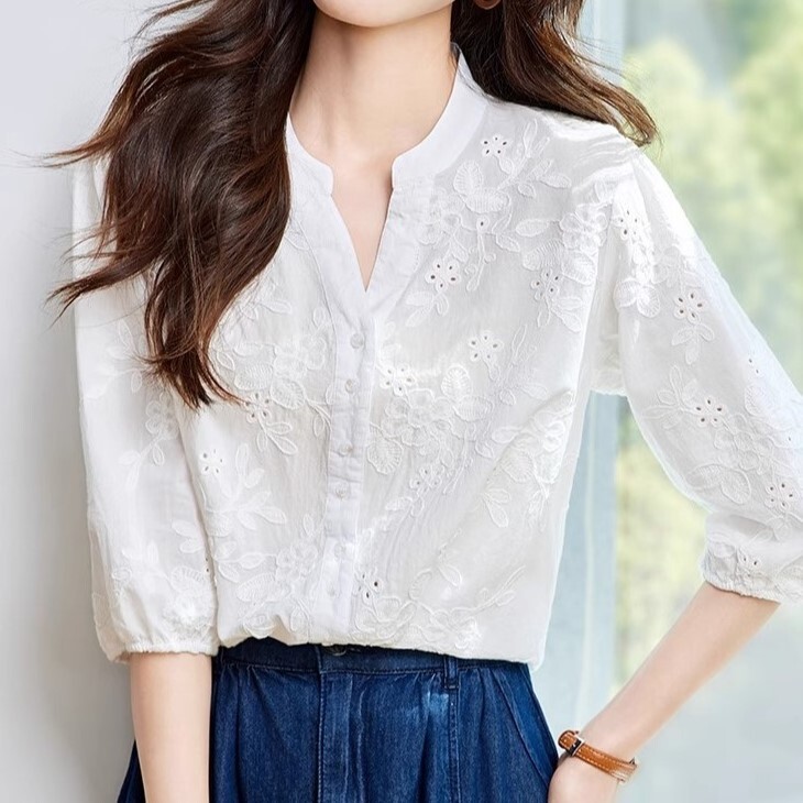 パンチングレース スリットネック ダブルボタン レディース トップス シャツ ブラウス 7分袖 ボリューム袖 スキッパー レース 前開き ボタン かわいい 大人可愛い きれいめ シンプル カジュアル