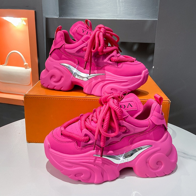 ヨーロッパの駅ローズレッド厚底ダッドシューズレディース2025秋冬プラットフォームシューズ小柄な身長アップカジュアルスポーツシューズトレンド