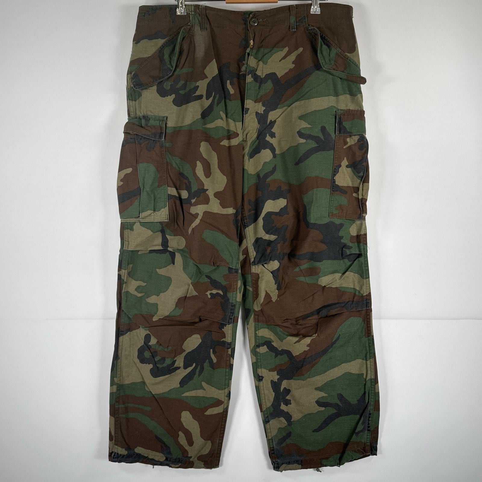 古着 80s/80年代 ミリタリーロングパンツ コンバットパンツ ウッドランドカモ 米軍 実物 迷彩 カモフラ カーゴパンツ army M-65 large regular グリーン系 メンズ