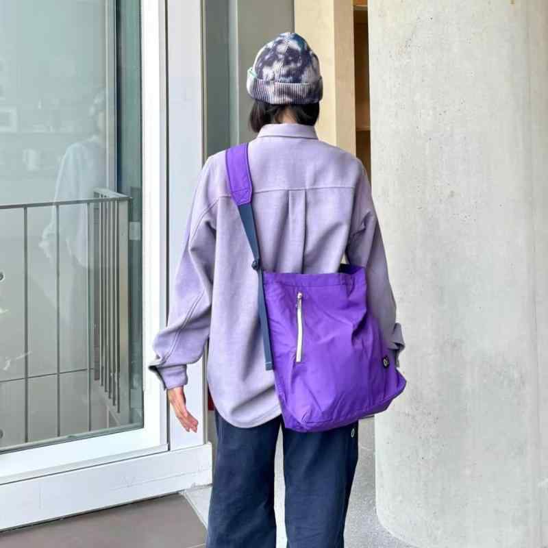 レディース　バッグ　カジュアル 33お すすめ Sujia 男女兼用 カジュアル 通勤 アウト ドア 登山 快適 ワンショルダー メッセンジャーバッグ大容量 5,706円