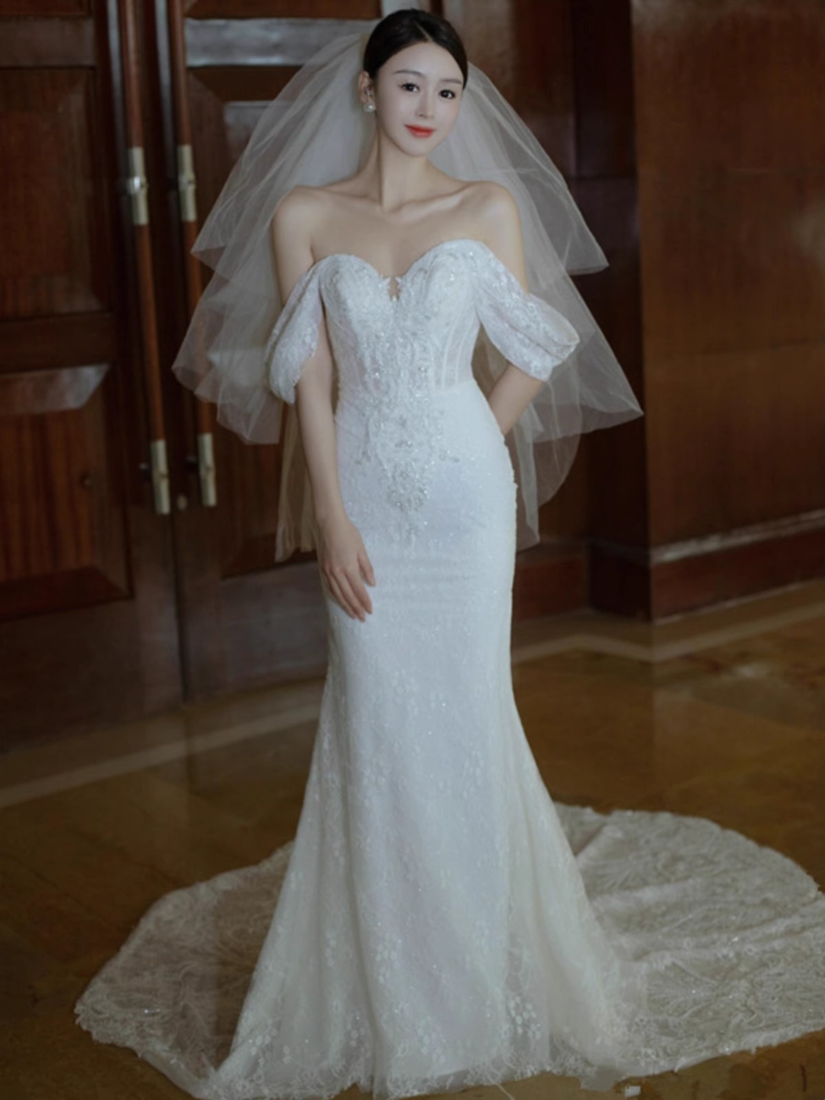 ワンショルダーライトウエディングドレス2023新型ずるずる痩せた魚の尾高級感花嫁結婚レース迎賓のお出かけ紗