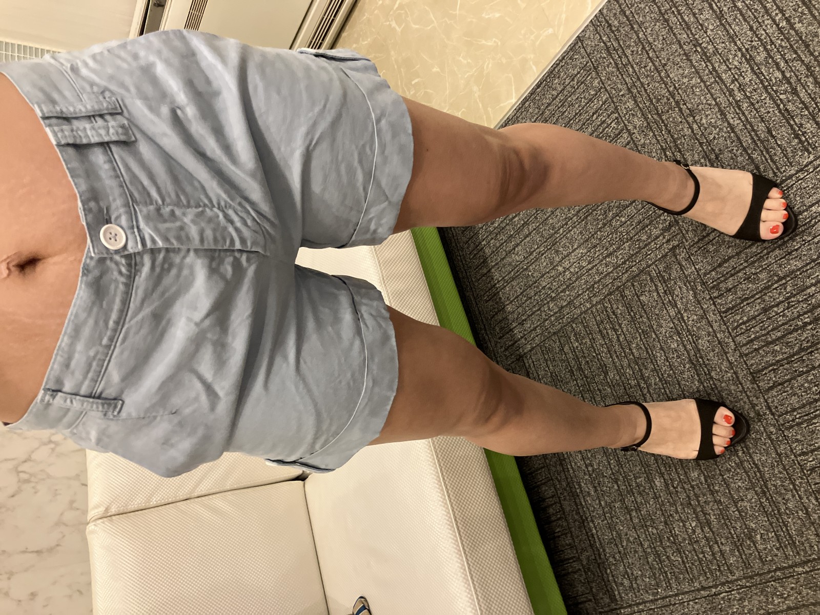 イタリア製 コットン ショートパンツ ライトブルー IT40/D34 Bロゴ金具 カフ/折り返し レディース