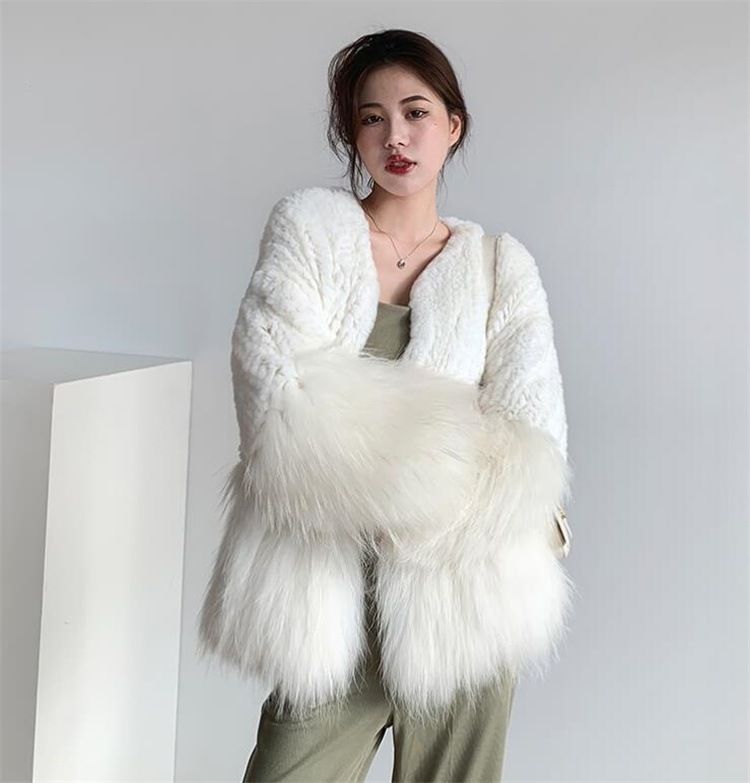 今が絶対買い流行 快適である 暖冬は必須だ フェイクファー 上品映え アウター 通勤 暖かい 大人気 5,021円
