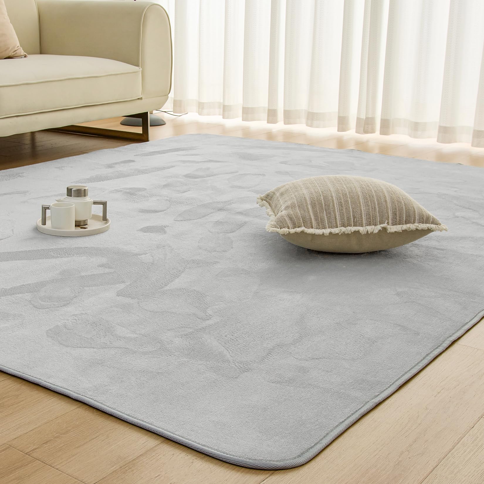 Mensu カーペット ラグ ラグマット 洗える 200×250cm 約3畳 絨毯 フランネルラグ 【至極の肌触り】毛足4mm 滑り止め付 北欧 おしゃれ 抗菌 防臭 オールシーズン 床暖房 ライトグ