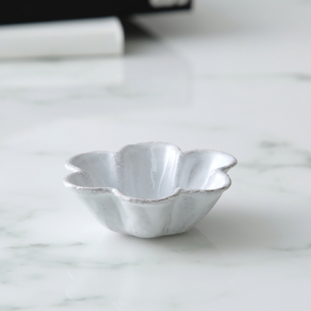 Astier de Villatte アスティエ・ド・ヴィラット ソーサー Very Small Fifine Saucer CPBFFN1 陶器 食器 小皿 花 フラワー ボウル【返品交換不可】