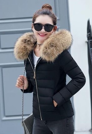 5106.ファーフード付きダウンコート（ブラック）2019 春夏 sale アウター 美ライン おしゃれ ショート丈 オフィス ビジネス お出かけ 女子会 普段使い 通勤 通学