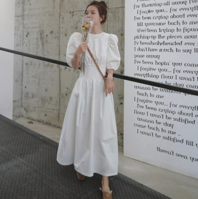 ワンピース フレアワンピース ロング ロング丈 袖あり 半袖 パフスリーブ フレア かわいい 大人可愛い きれいめ シンプル カジュアル 大人 上品 おしゃれ お洒落 レトロ 大人女子 こなれ感 8,610円