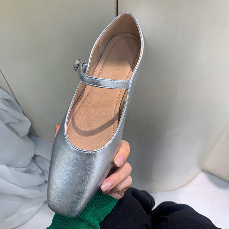 フレンチレトロ浅口メリージェーンシューズレディース2024春秋新作シルバーフラットシューズスクエアトゥストラップ婦人靴