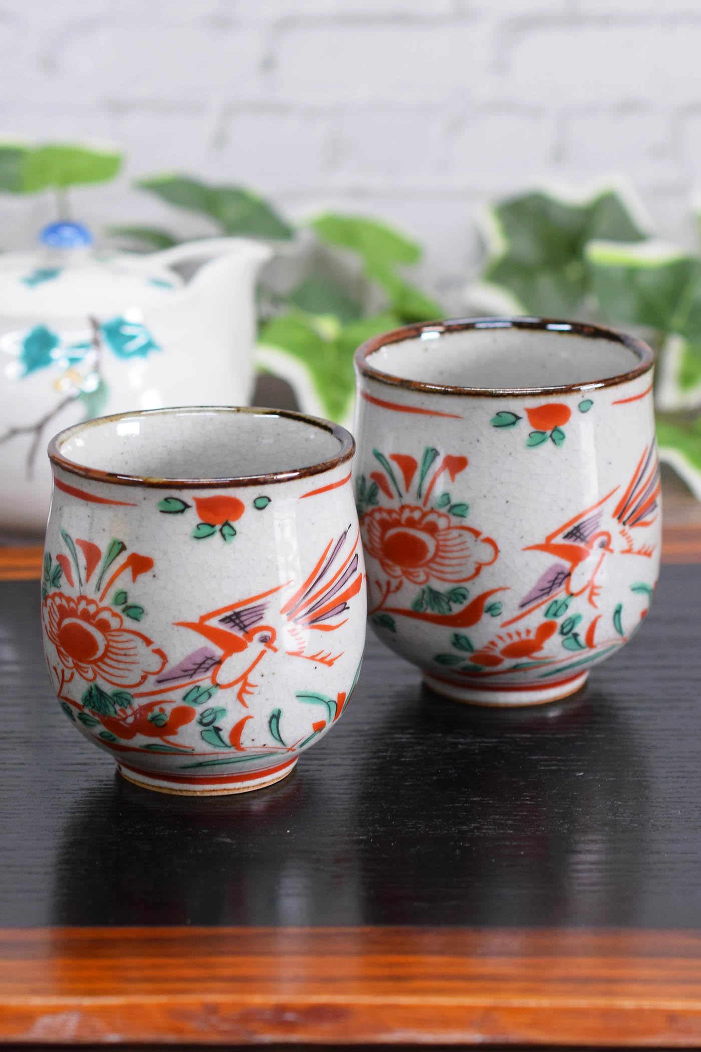 和座の蔵 おしゃれ ペア 湯呑み 九谷焼 夫婦湯呑み 赤絵 陶器 ブランド 和食器 日本製 結婚記念日 還暦祝い 古希祝い 喜寿祝い 傘寿祝い 米寿祝い プレゼント ギフト