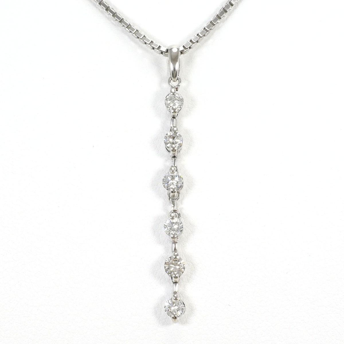 K18 18金 WG ホワイトゴールド ネックレス ダイヤモンド 0.30ct カード鑑別書 総重量約7.2g 約45cm ジュエリー 中古