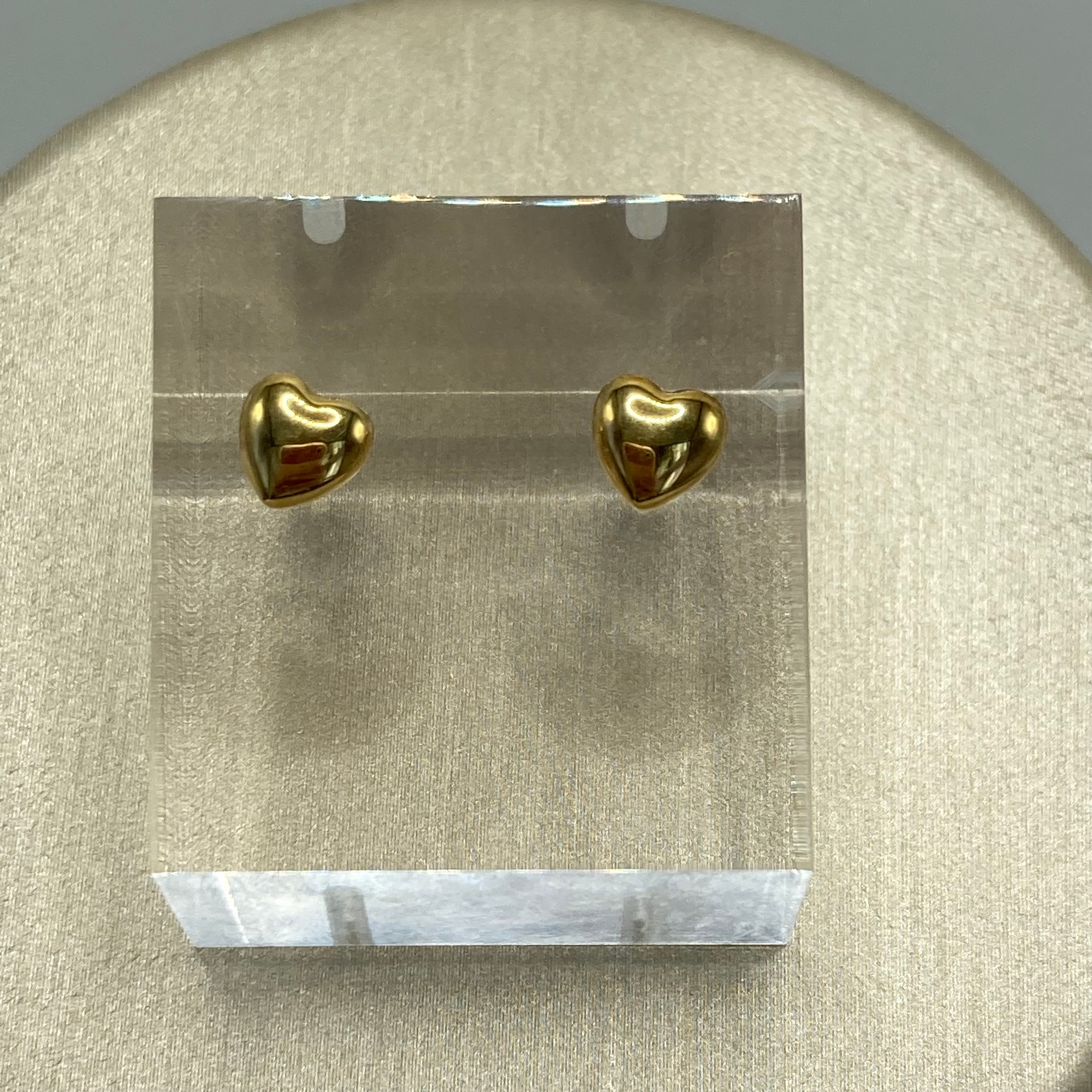 新品　K18イエローゴールド　ピアス　おしゃれ　ハート　E4552306130004