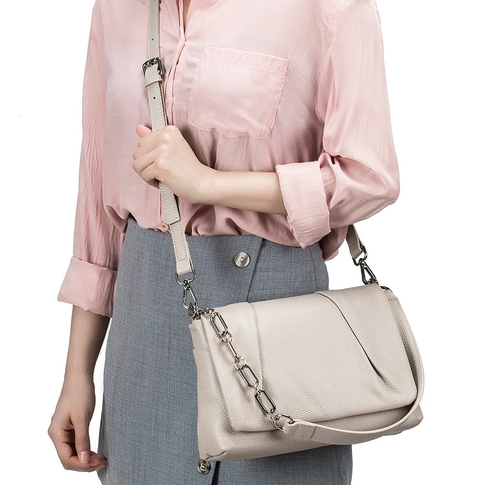 人気トレンド韓国クラウドバッグファッションショルダー斜め掛けトートバック清新プリーツチェーン脇下バッグ