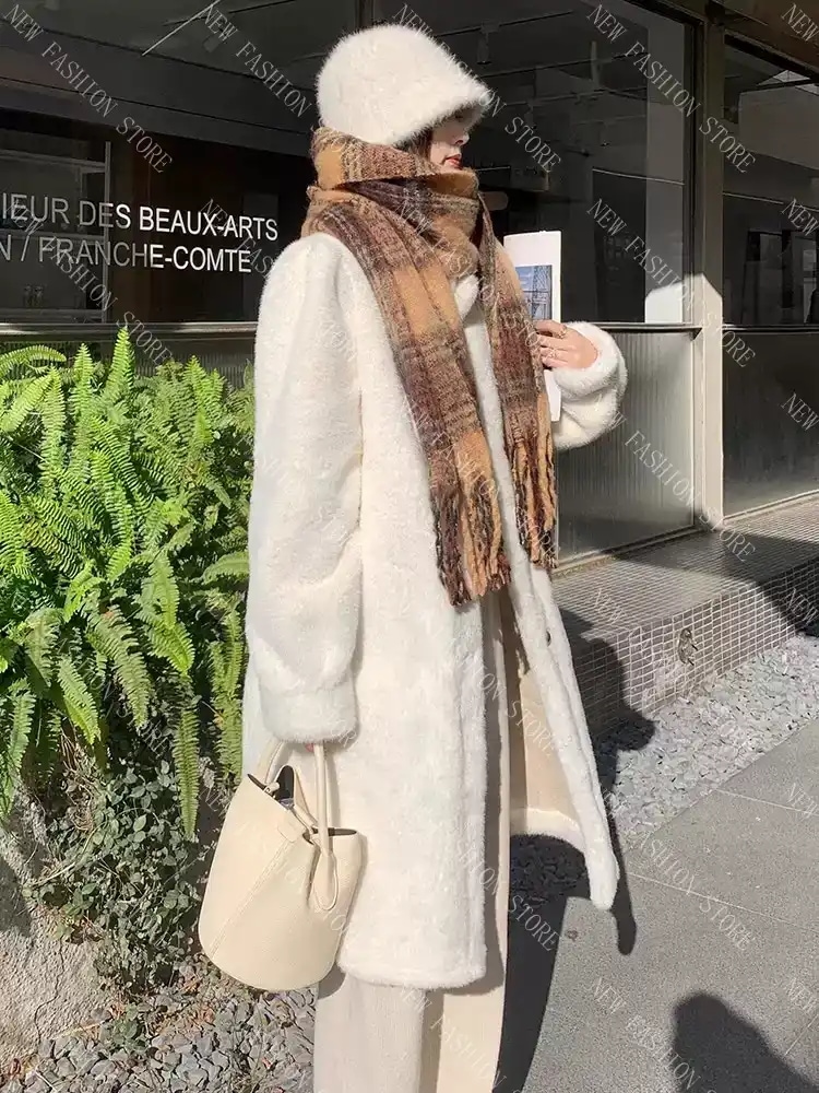 ミディアム丈の厚手のコート-16