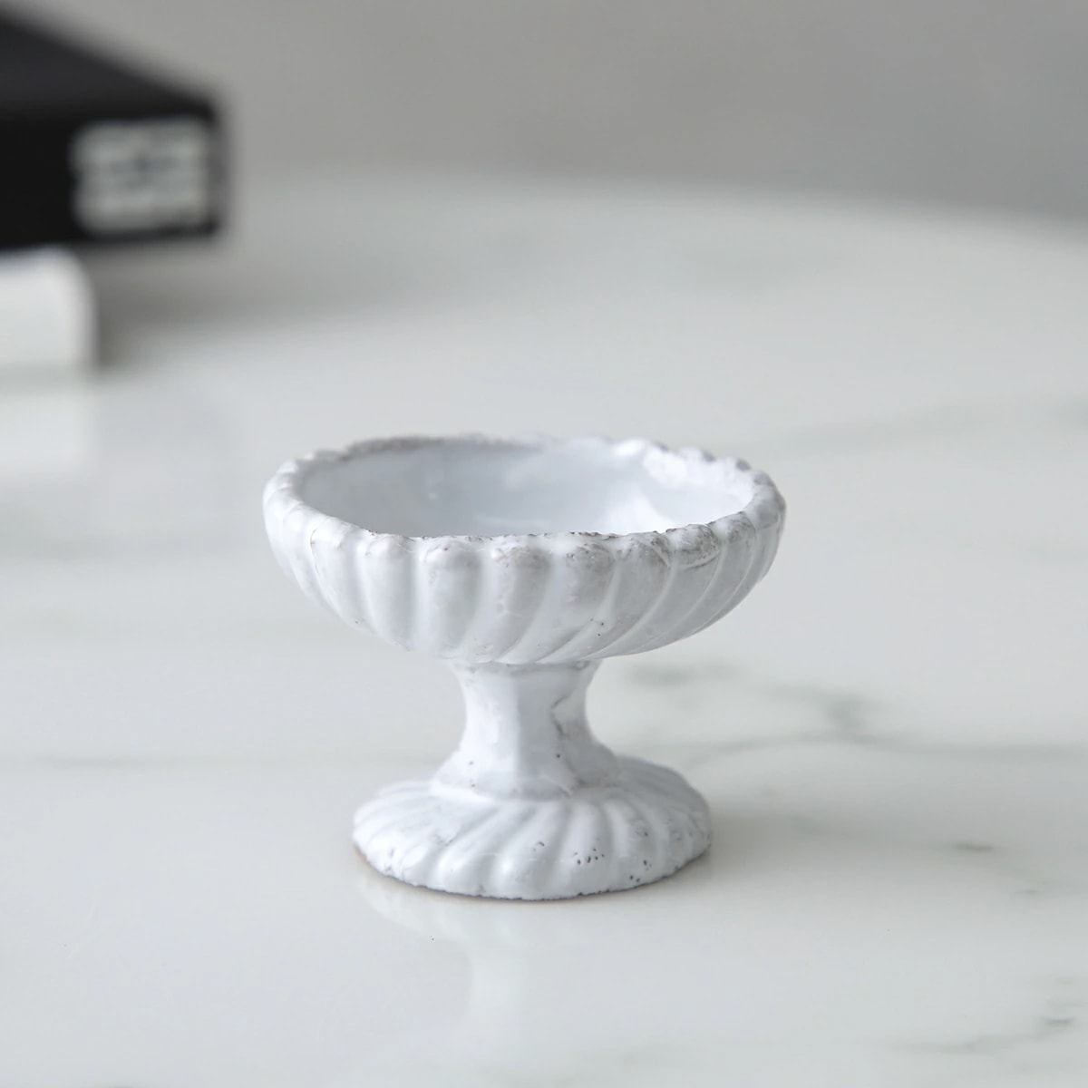 Astier de Villatte アスティエ・ド・ヴィラット ディッシュスタンド Small Peggy Dish on Stand CPHPGG00 スモールペギー 陶器 食器 皿 【返品交換