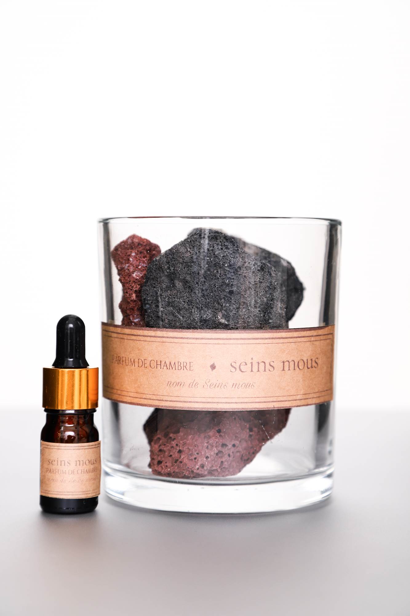 セインムー　パルファムドゥシャンブル　香水　ラバストーン