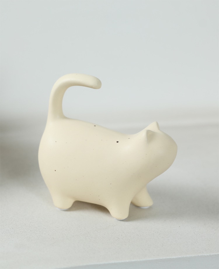 陶器猫　オブジェ　猫フォルム　置物　小タイプ　リビング　人気デザイン