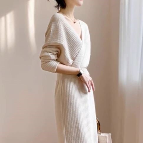 ワンピース デート ニットソー セーター ショート ショート丈 袖あり 長袖 かわいい 大人可愛い きれいめ シンプル カジュアル 大人 上品 おしゃれ お洒落 主役級 存在感 春 秋 冬 10代