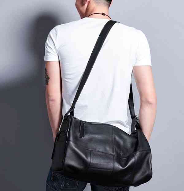 ショルダーバッグ メンズ 小さめ 大きめ 革 本革 鞄 かっこいい バッグインバッグ ボディバッグ 夏 A4 斜めがけ トートバッグ 50代 30代 軽量 冬 60代 レザー 40代 多収納 おしゃれ