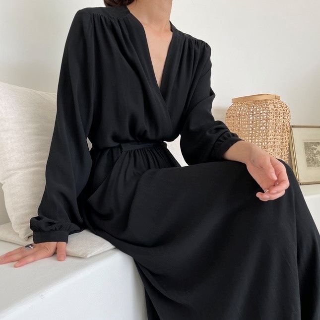 ワンピース フレアワンピース ロング ロング丈 マキシ マキシ丈 袖あり 長袖 Vネック フレア Aライン Iライン ウエストマーク ハイウエスト 大人女子 こなれ感 ラフ ルーズ モード系