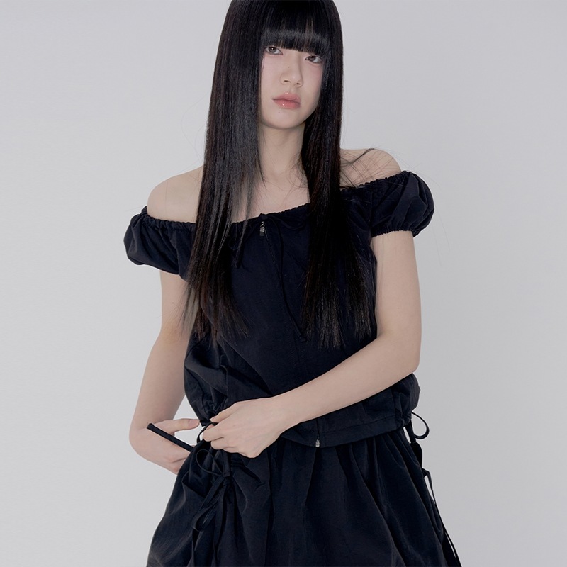 VOLUME NYLON WINDBREAKER - BLACK