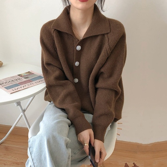 レディース アウター ジャケット 普通丈 長袖 袖あり 襟付き 角襟 前開き ボタン ニット かわいい 大人可愛い シンプル カジュアル おしゃれ レトロ こなれ感 ナチュラル 無地 秋 冬 10代 5,382円