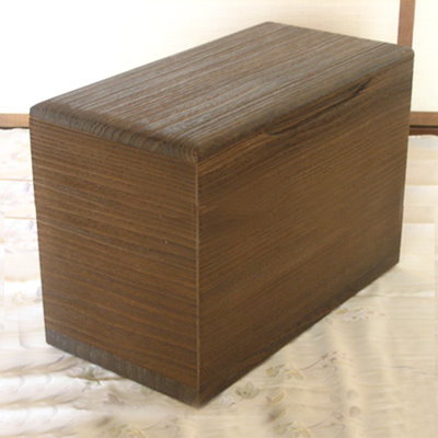 有田焼 陶祥窯 蓋物 一閑人 金彩 あ梅干し入れ 佃煮入れ らっきょ 保存