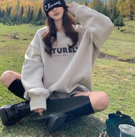 ロゴ オーバーサイズ トレーナー トップス プルオーバー パーカー スウェット 部屋着 袖あり 長袖 クルーネック 襟なし ワイド かわいい 大人可愛い シンプル カジュアル おしゃれ レトロ