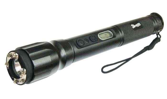 フラッシュライト型 スタンガン 100万V 110ルーメン ZAP 充電式 残量表示 ZAP-EN セキュリティ 護身 グッズ 防護 防犯 防衛 女性 ライト 懐中電灯