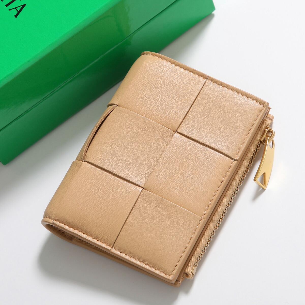 BOTTEGA VENETA ボッテガヴェネタ 二つ折り財布 651381 VCQC4 レディース マキシイントレチャート レザー ミニ財布 豆財布 カラー2700 651381VCQC42700 61,395円