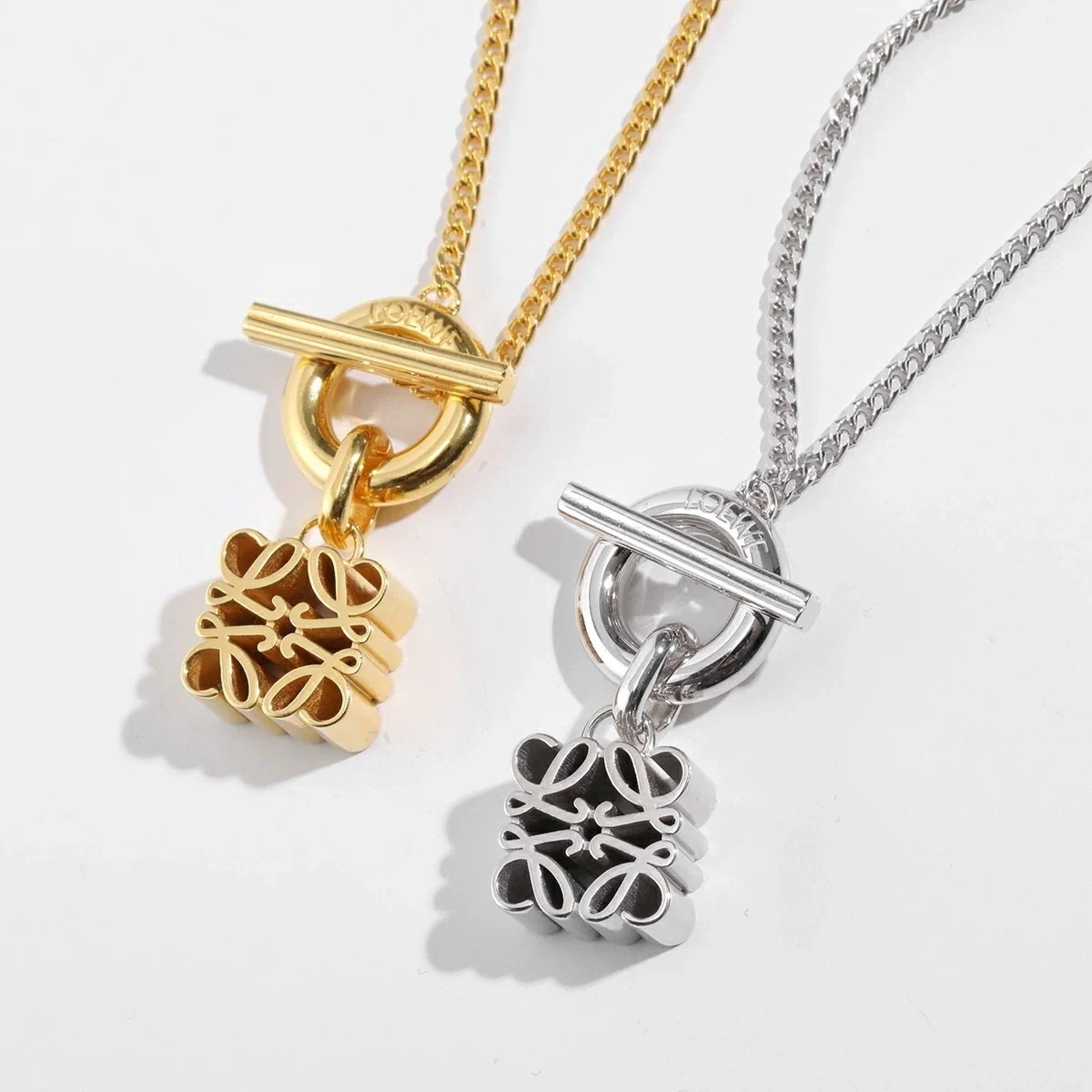 LOEWE ロエベ ネックレス J821241X07 J821241X08 レディース アナグラム ペンダント アクセサリー シルバー925 silver925 カラー2色