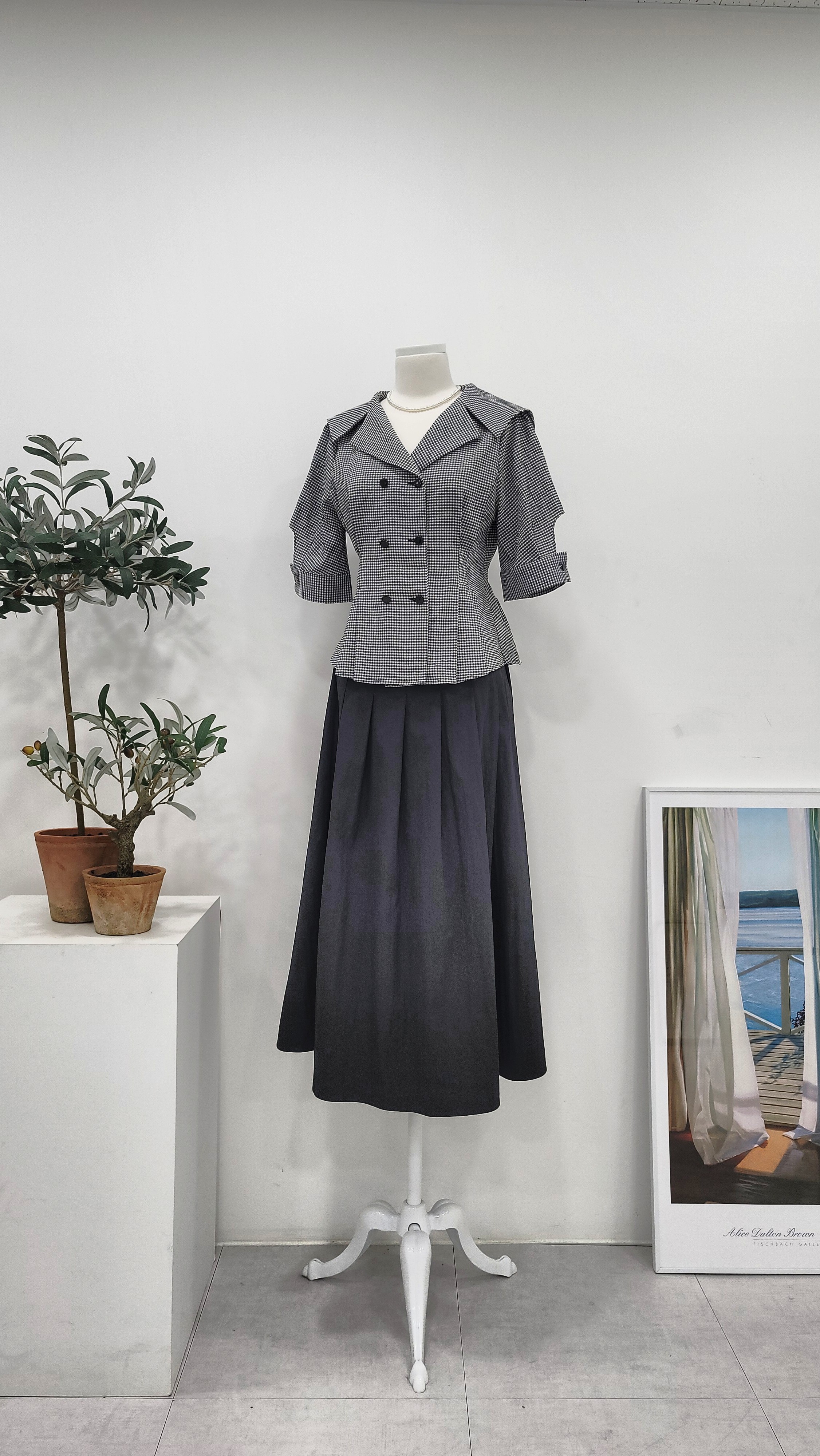 ジジミセーラーカラーブラウスシアサッカーダブルボタンチェックショートバルーン袖ブラウス