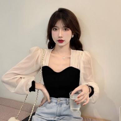 切り返しデザイントップス ブラック ホワイト トップス スリム 細身 ストレート スマート かわいい