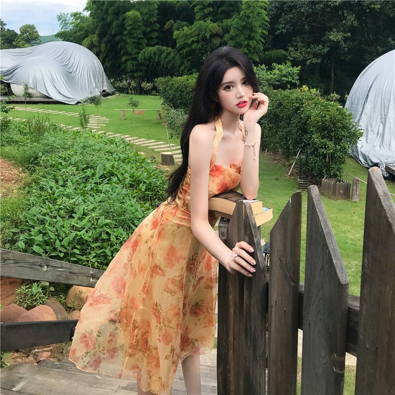 花柄ワンピース ワンピース フレアワンピース ワンピドレス 膝丈 ひざ丈 ミモレ ミモレ丈 袖なし ノースリーブ ホルターネック フレア Aライン ハイウエスト 透け感 かわいい 大人可愛い きれいめ