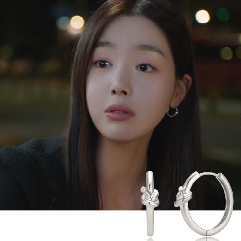 [ハンソンファ着用] SILVER アンナットイヤリング/デイリーアクセサリー(white)/韓国女性アクセサリー/韓国ファッションスタイル/SNSで人気/韓国ジュエリー/芸能人着用アクセサリー 12,324円