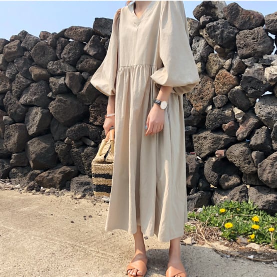 Vネック ミモレ丈 ワンピース ５分丈 ボリュームスリーブ Aライン フレア ハイウエスト ロング丈 レトロ ランタンスリーブ ギャザー ゆったり 無地 かわいい 大人可愛い きれいめ シンプル lo