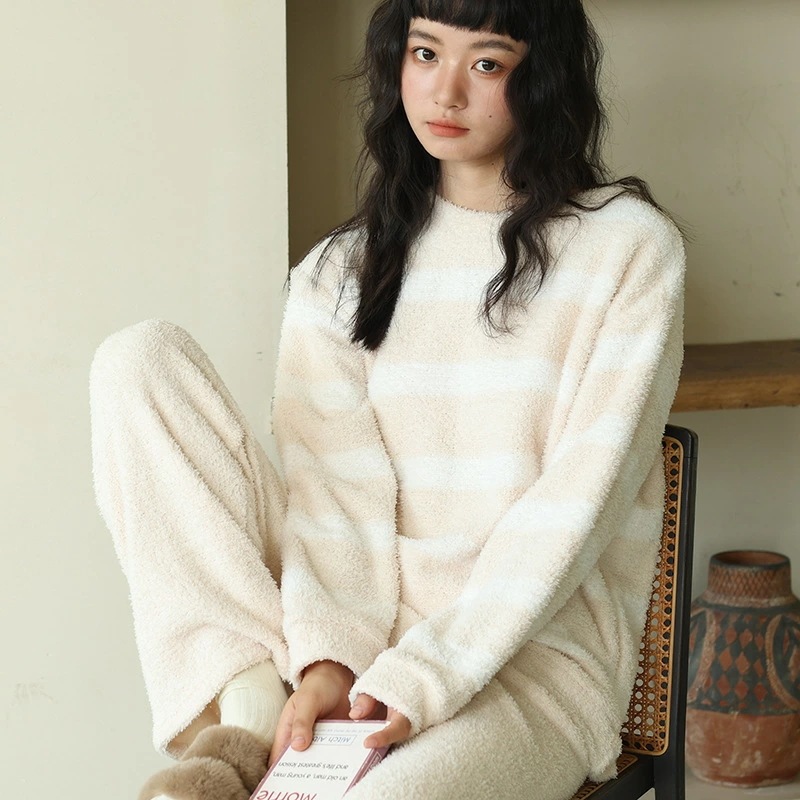 ルームウェア レディース 着る毛布 ボーダー柄 部屋着 上下セット ラウンドネック 暖か パジャマ プルオーバー 裏起毛 ふわもこ 冬 女性 ナイトウェア 厚手 部屋着 可愛い お洒落 ギフト プレゼ