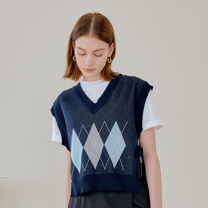 スリットダイヤモンドベスト(SLIT DIAMOND VEST)ニット